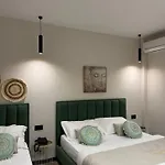 La 3*