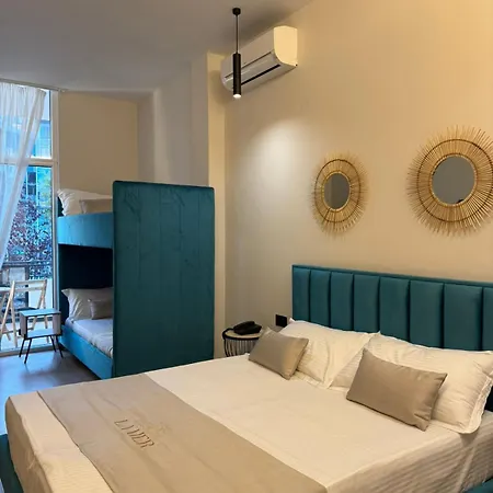 La Hotel